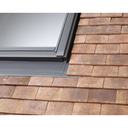 raccord-petites-tuiles-plates-pose-tradi-edp-pk10-94x160|Fenêtres de toit